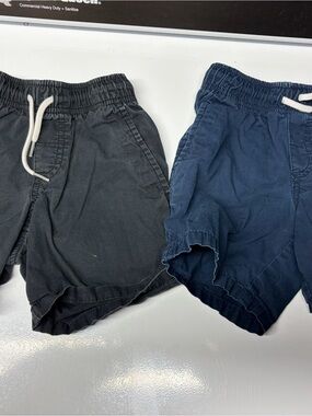 (2) 4/5 Cat & Jack Shorts
